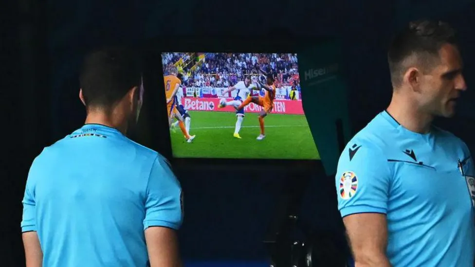 Koeman Criticizes 'Game-changing' VAR Call in Dutch Defeat to Englandillustration