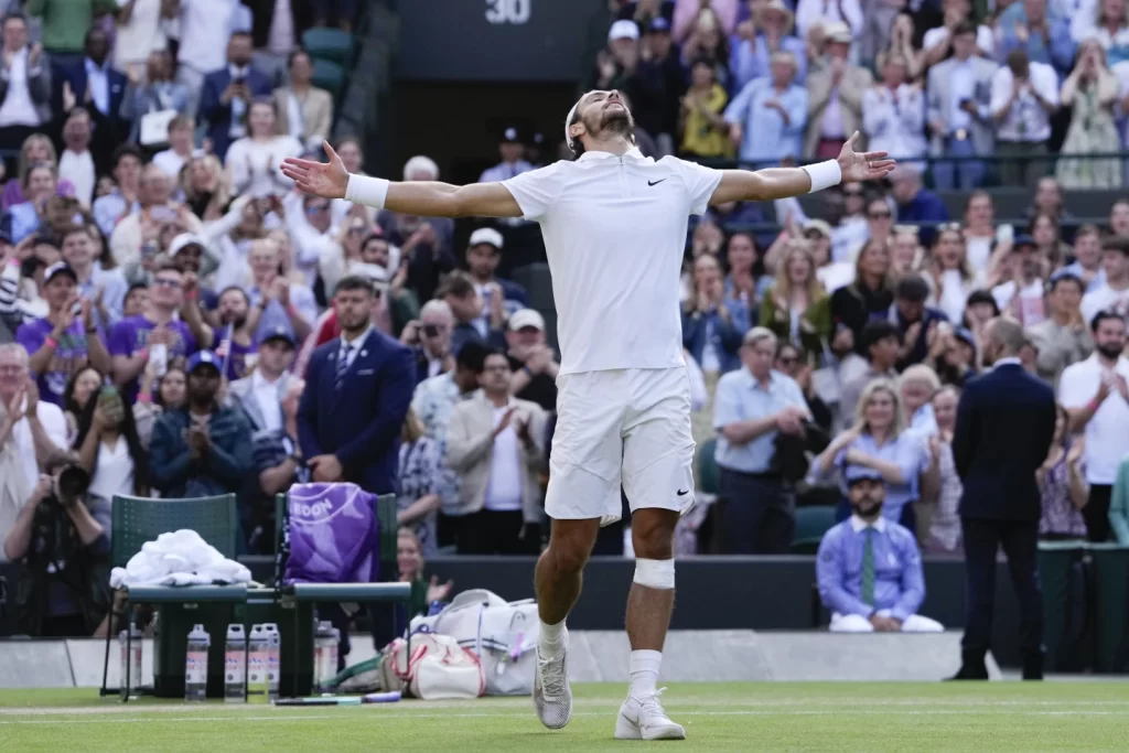 Lorenzo Musetti Advances to First Wimbledon Semifinal, Set to Face Novak Djokovicillustration