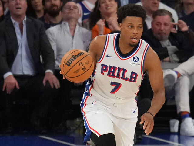 76ers Re-sign Kyle Lowry on 1-Year Contractillustration