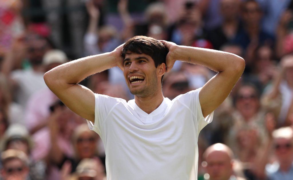 Alcaraz Defeats Djokovic to Retain Wimbledon Titleillustration