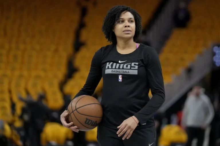 Lakers Hire Lindsey Harding, NBA's First Female Assistant Coach