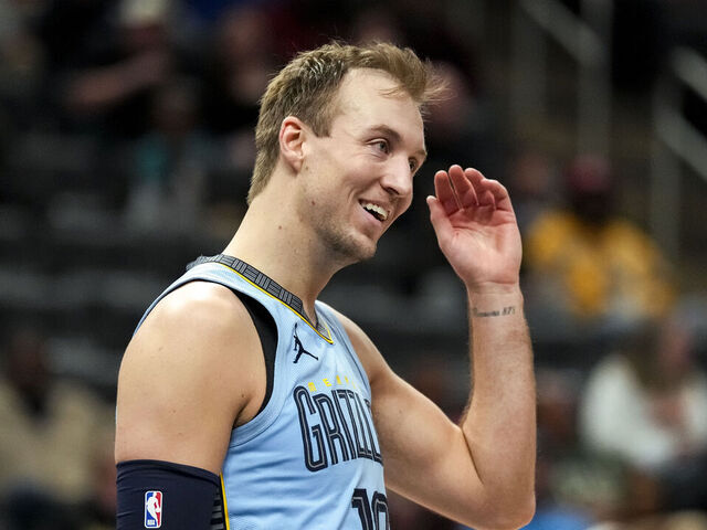 Grizzlies Re-sign Kennard to One-Year, $11M Deal