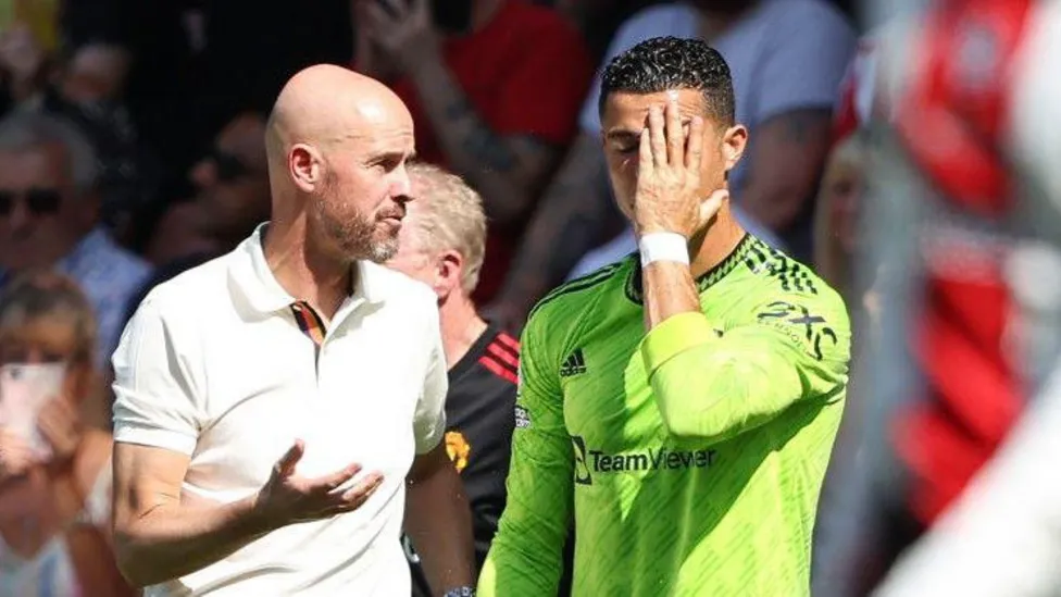 Ten Hag Dismisses Ronaldo's Criticism, Stresses Focus on Team's Progressillustration