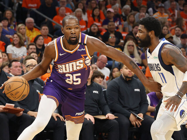 Durant Praises Irving as a "Master-Level Player" Ahead of Suns-Mavs Clash